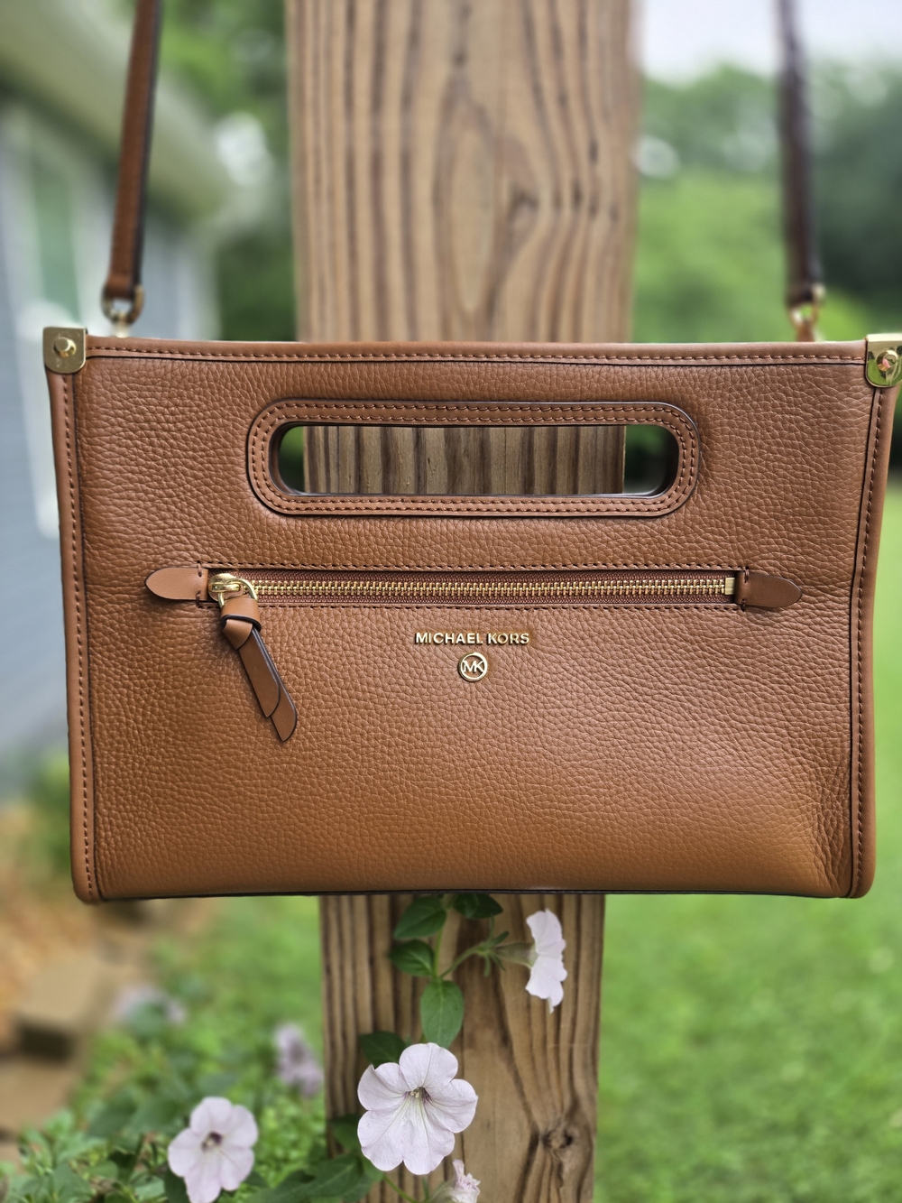 Michael Kors Brown Leather Crossbody/Clutch Jane Bag. NEW WITH TAGS.
